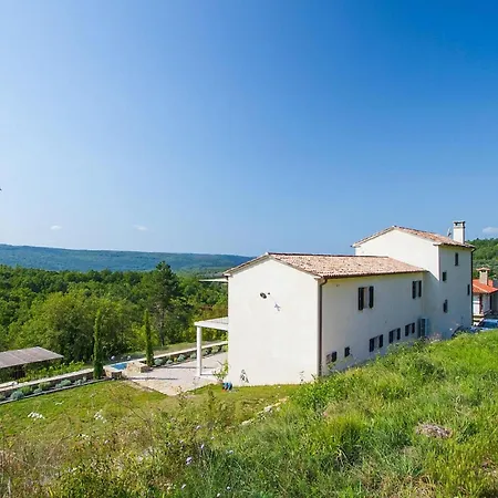 Holiday home Robur Groznjan