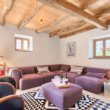 Holiday home Robur Groznjan